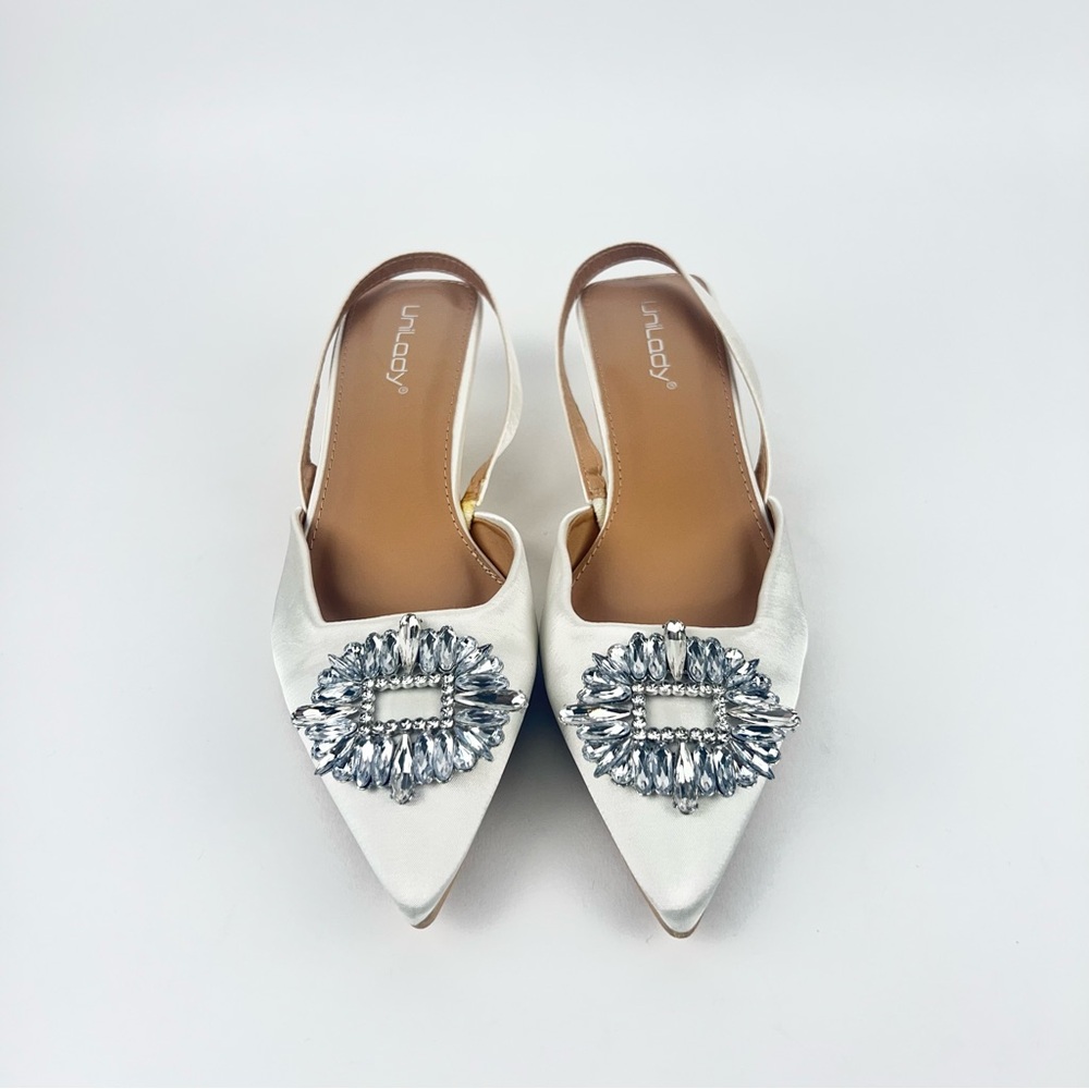Elegant Slingback Heels with Crystal Embellishment